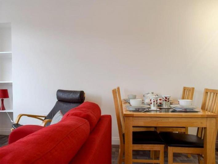 Courtyard Holiday Apartments Inverkeithing Exterior photo