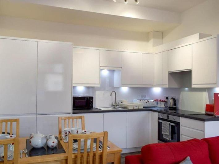 Courtyard Holiday Apartments Inverkeithing Exterior photo